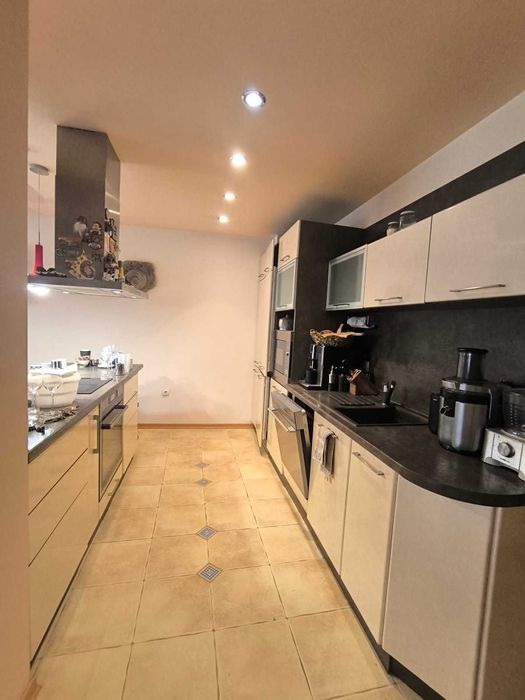 Дава се под наем Тристаен апартамент в Бургас, Лазур - 90 кв.м за 816 € - Снимка #3