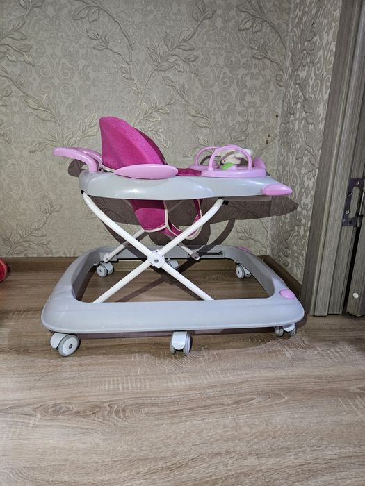 Ходунки для девочки,буквально новые