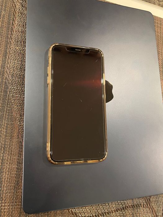 Iphone 11 Pro Max stare f buna