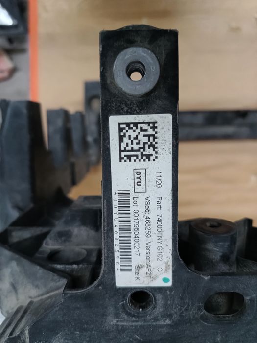 Trager centrala honda CR V original 74000tnyg102