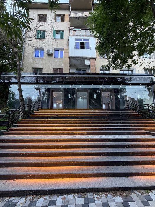 Продается помещение в Мирзо Улугбеке 78м2 с террасой 85м2