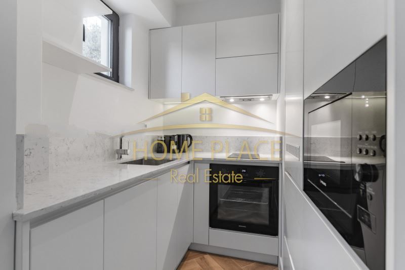 Дава се под наем Двустаен апартамент в Варна, Гръцка махала - 62 кв.м за 867 € - Снимка #2