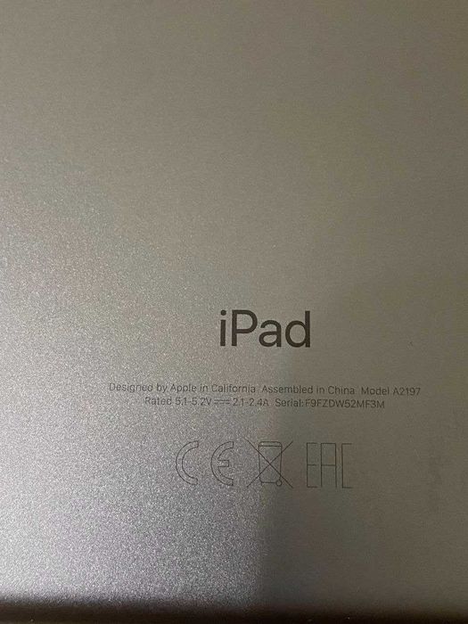 iPad 32 GB Space Gray в отличном состоянии