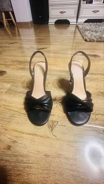 Sandale , piele naturala noi