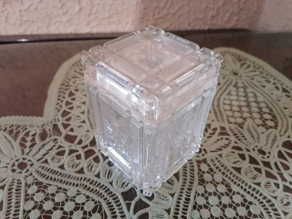 Obiecte din cristal rubin și alb made in RSR vintage