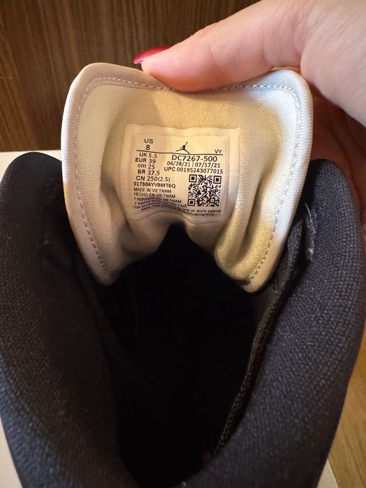 Nike Air Jordan 1 Mid “Mulberry”