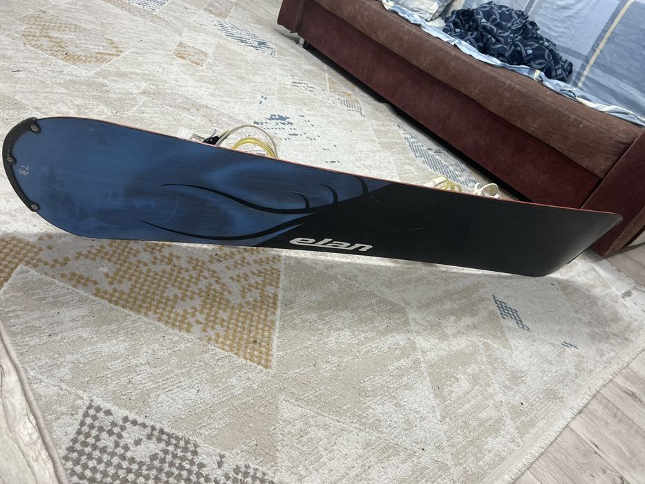 Продам сноуборд 162см с креплением и ботинки