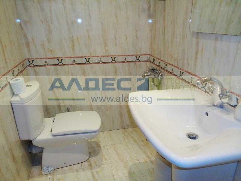 Дава се под наем Офис в София, Център - 215 кв.м за 1396.38 € - Снимка #11