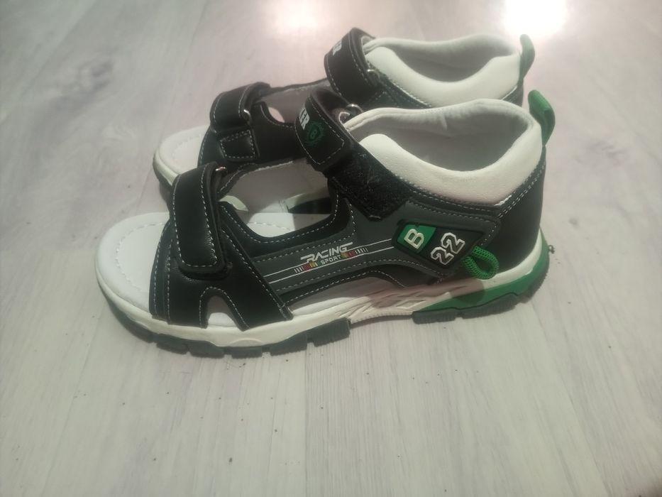 Обувь детская. Сандалии