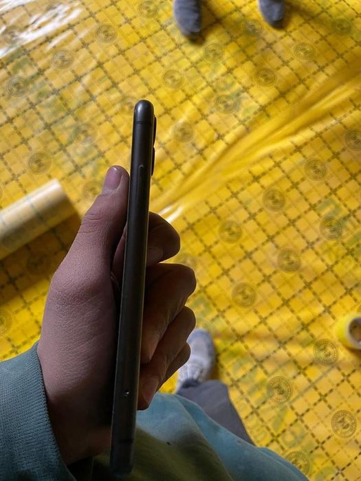 Iphone 11 sotiladi srochni