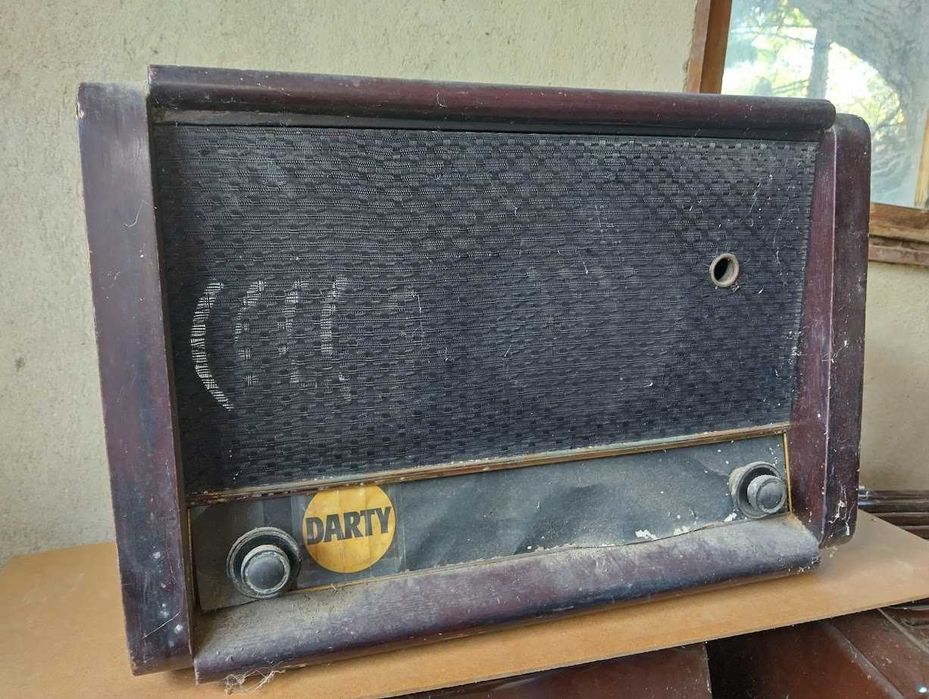 Ретро радиоприемник ВЕФ Аккорд