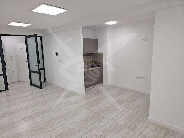 Дава се под наем Офис в Пловдив, Център - 301 кв.м за 1994.61 € - Снимка #6