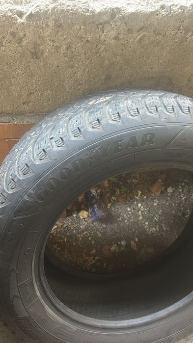 Продам  зимние шины