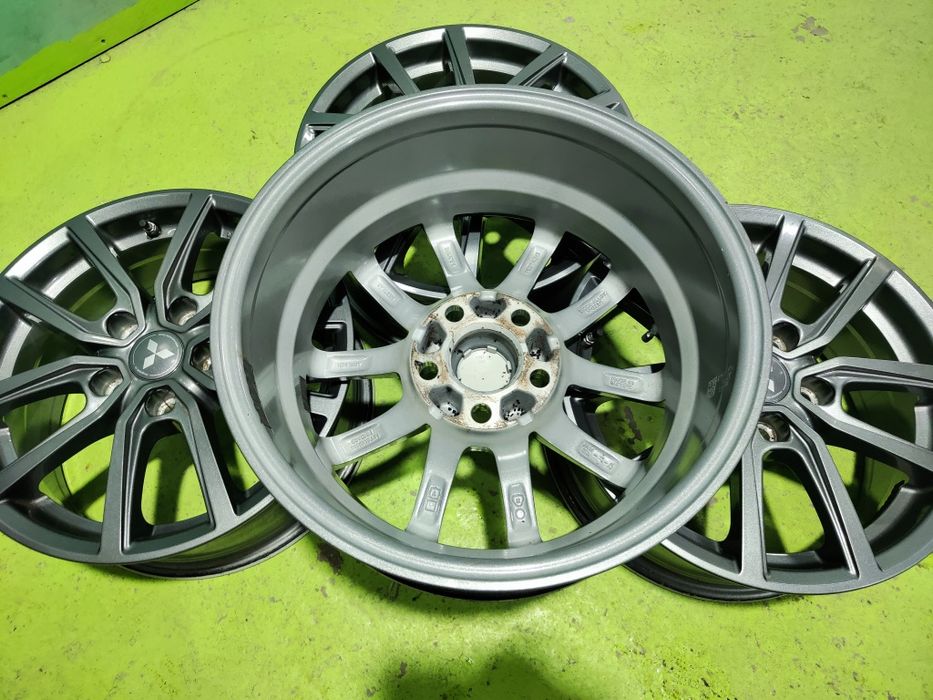16 5x114.3 Mitsubishi лети джанти 5х114.3