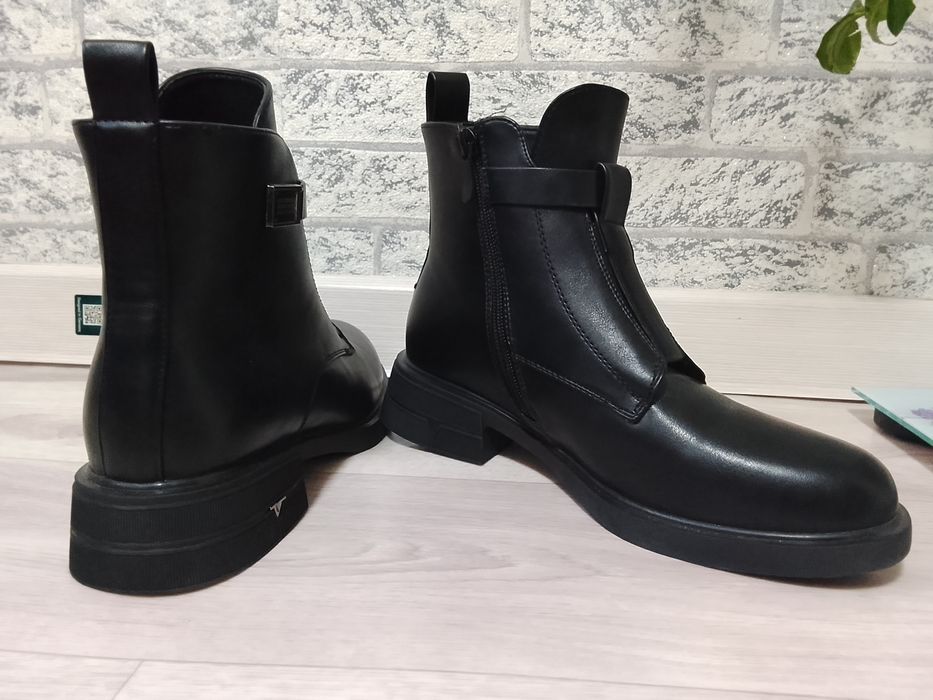 Продам Женскую обувь.