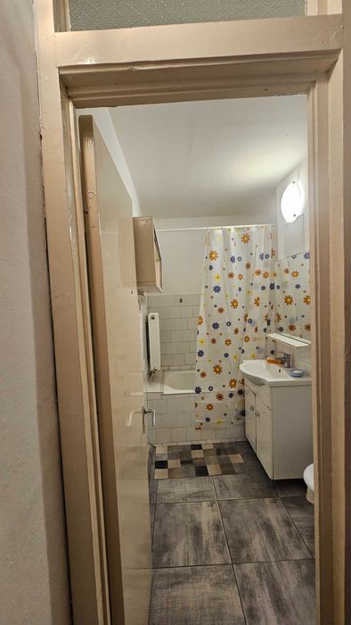 Proprietar ofer spre inchiriere apartament 3 camere Timisoara zona Complex