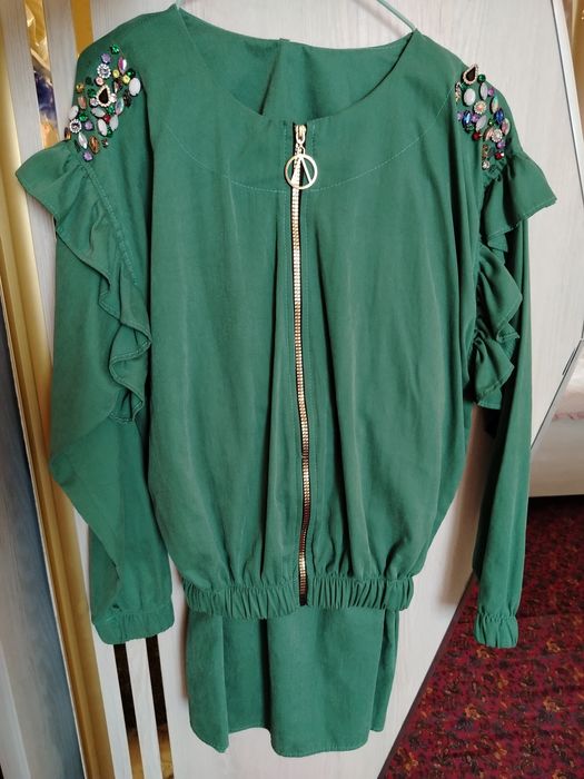 Кофта  юбкаси билан