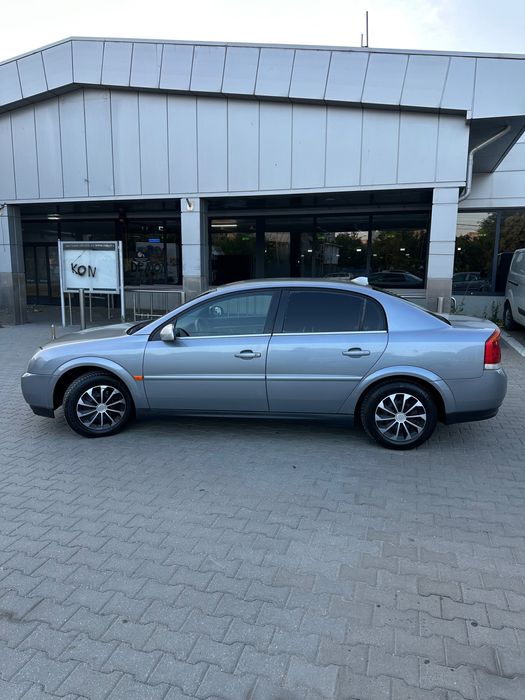 Opel Vectra C - 1.8 benzina - 122 CP - Clima - Computer - Pilot - Perdelute - Faruri lupa - etc..