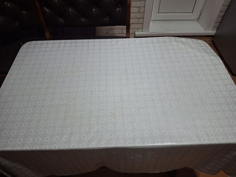 Кухонный диван и стол