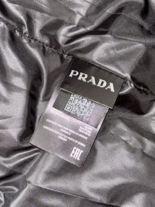 Vesta “puffer” Prada