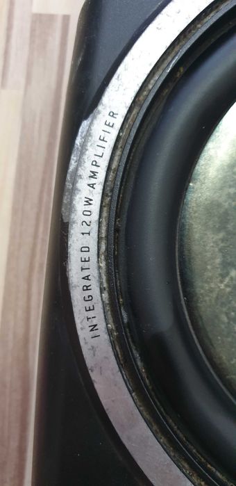 Vand/schimb Tub de bass auto 150 w