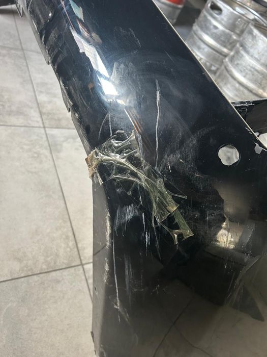 Бампер на авто Ланд крузер-200