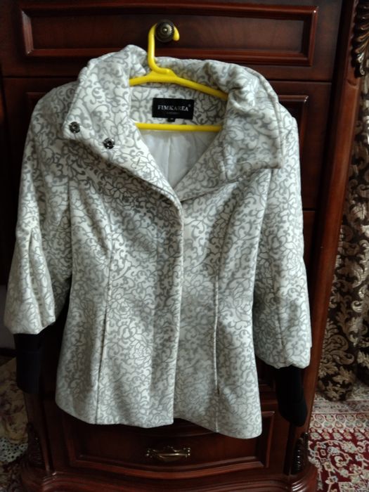 Женская одежда М размер