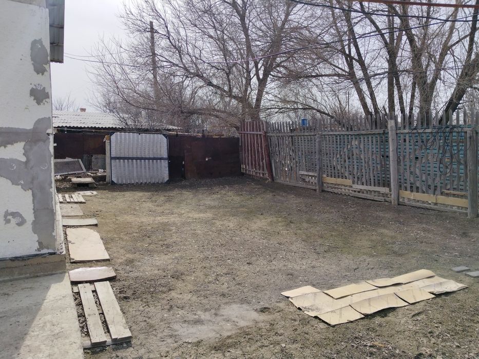 Продается дом в пригороде