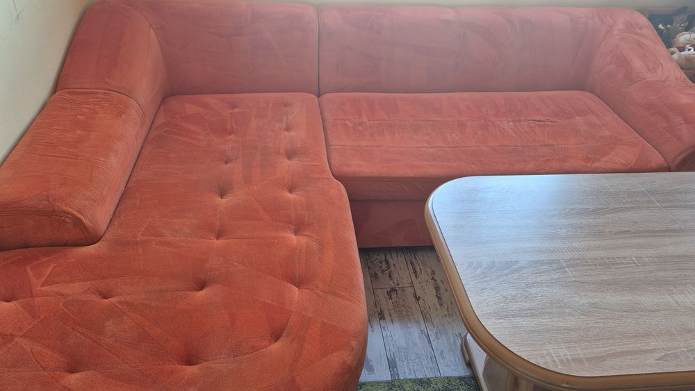 Ъглов оранжев Диван