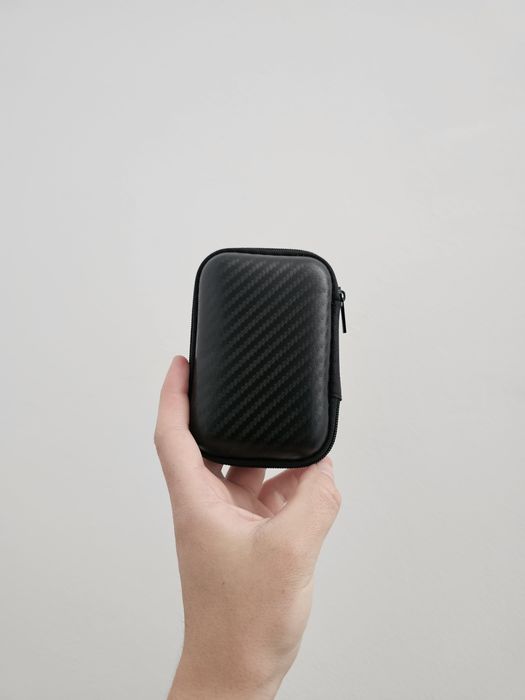 Mini Organizator Cabluri si Accesorii