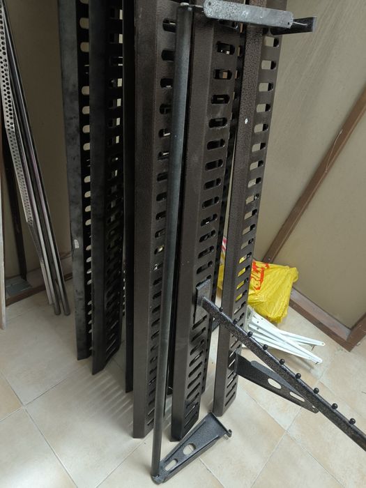 Продавам оборудване за магазин