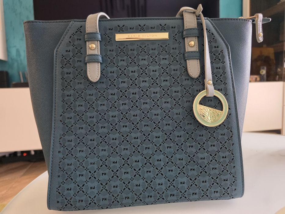 Дамска чанта PARIS HILTON