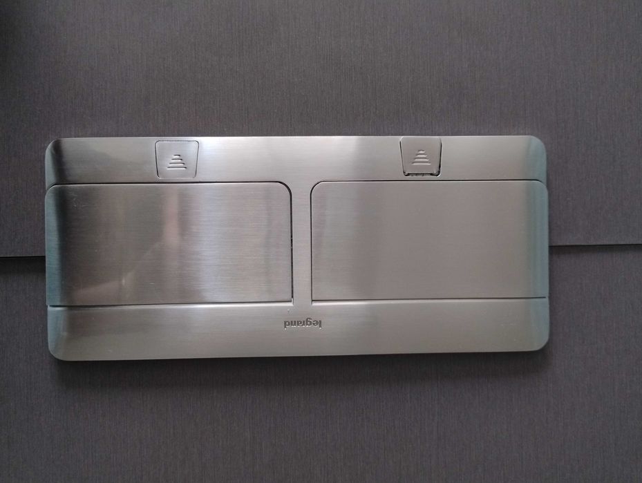 Конферентна маса със столове