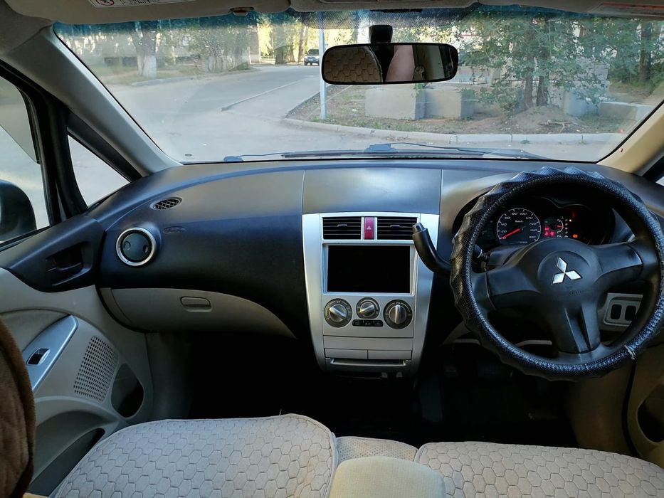 Mitsubishi Colt.
