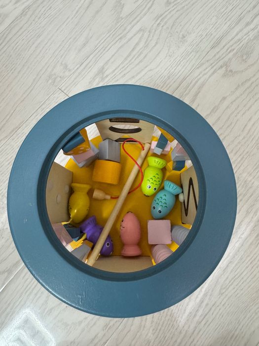 Игрушки Монтессори (деревянные пазлы, пирамиды, цилиндры, сортер)