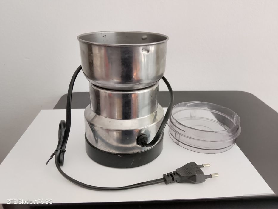 Продавам кафемелачка