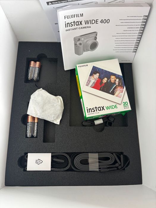 Фотоапарат за моментни снимки FUJIFILM INSTAX WIDE 400 CAMERA + филм