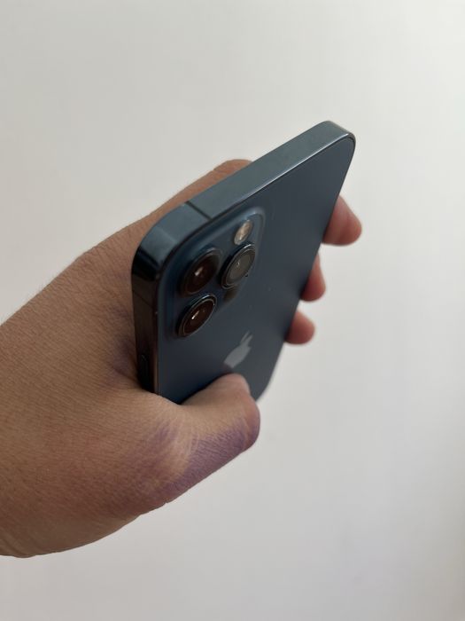 На запчасти iphone 12 pro