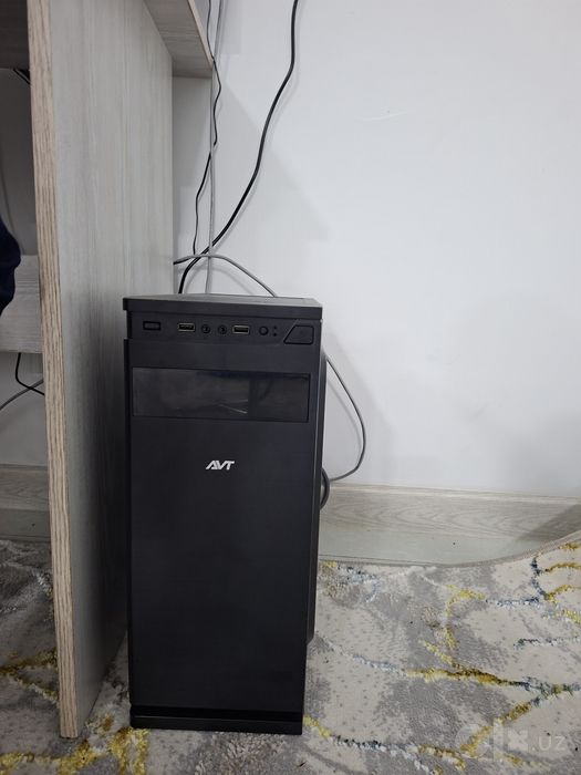 PC komplekt ikkita monitor bilan