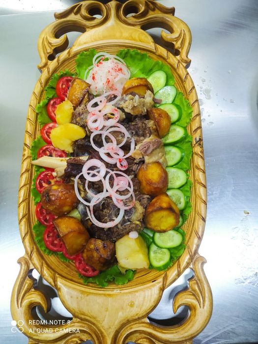 Beshbarmoq, go’sht asarti,chaq chuq osh laganlar