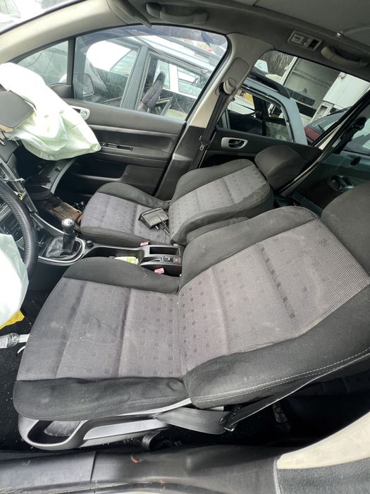 Peugeot 307 1.6 / Пежо 307 1.6 дизел НА ЧАСТИ