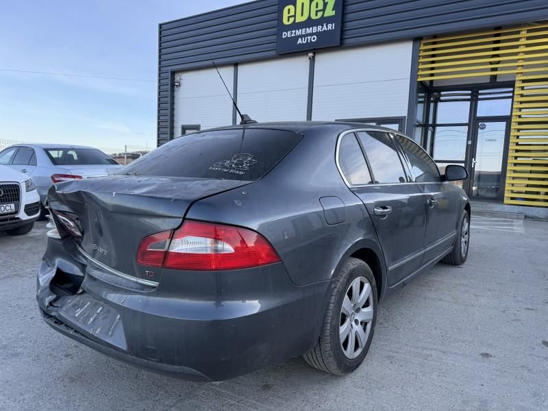 Aripa spate dreapta Skoda Superb 2 Berlina culoare gri - lf8j
