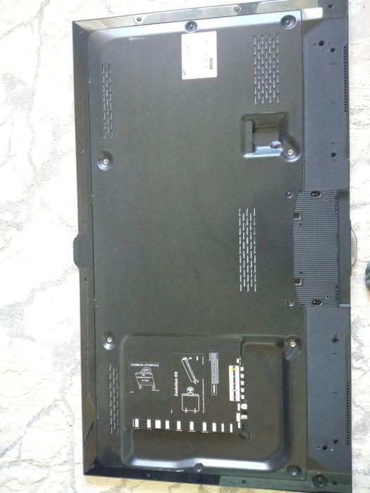 Продам телевизор Samsung UE46ES8007, сломан экран