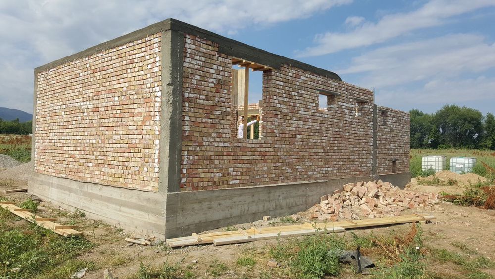 Продам дом в поселке Долан