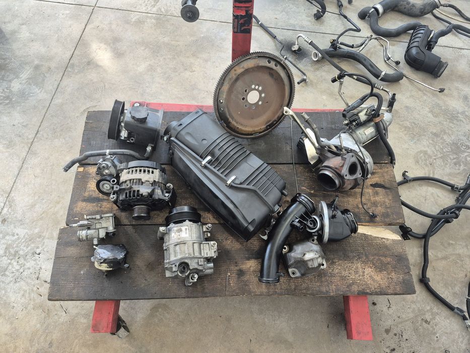 Двигател  за мерцедес w204 дизел  с код 646 на части