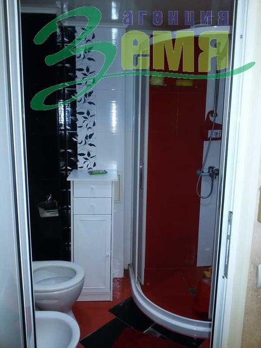 Дава се под наем Тристаен апартамент в Стара Загора, Железник - център - 67 кв.м за 306 € - Снимка #4