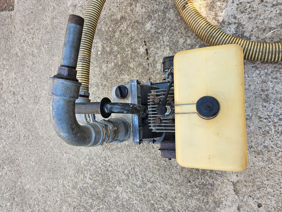 Бензинова Помпа за ВОДА .ITALY. ПЕРФЕКТНА..