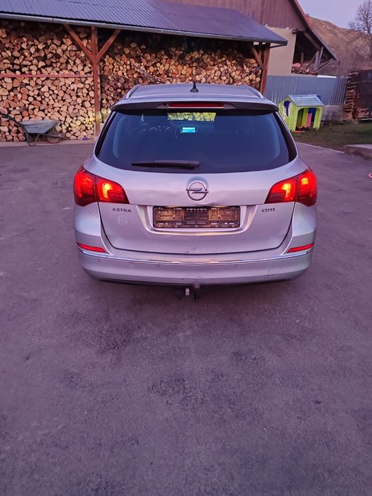 Piese auto Opel Astra J