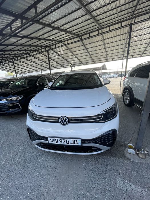 Volkswagen id6 crozz pure+