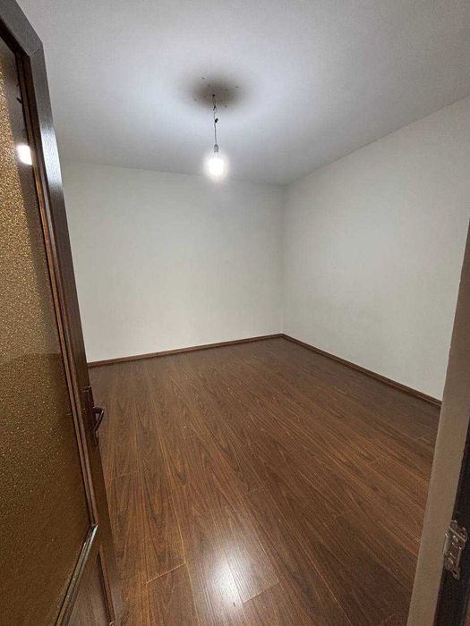 СРОЧНО !! Продаётся участок в Яшнабаде 6 соток фасад 45 метр